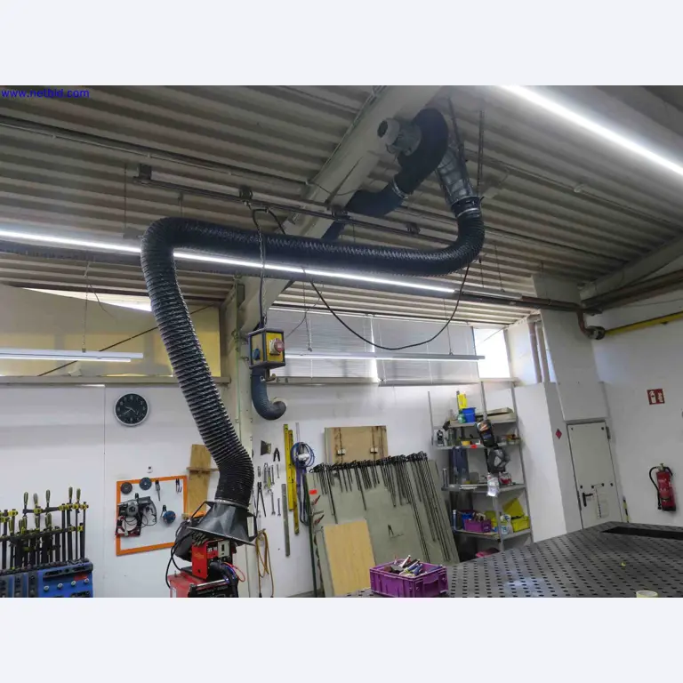 Machines CNC bien entretenues destinées à la fabrication de pièces métalliques de précision-2