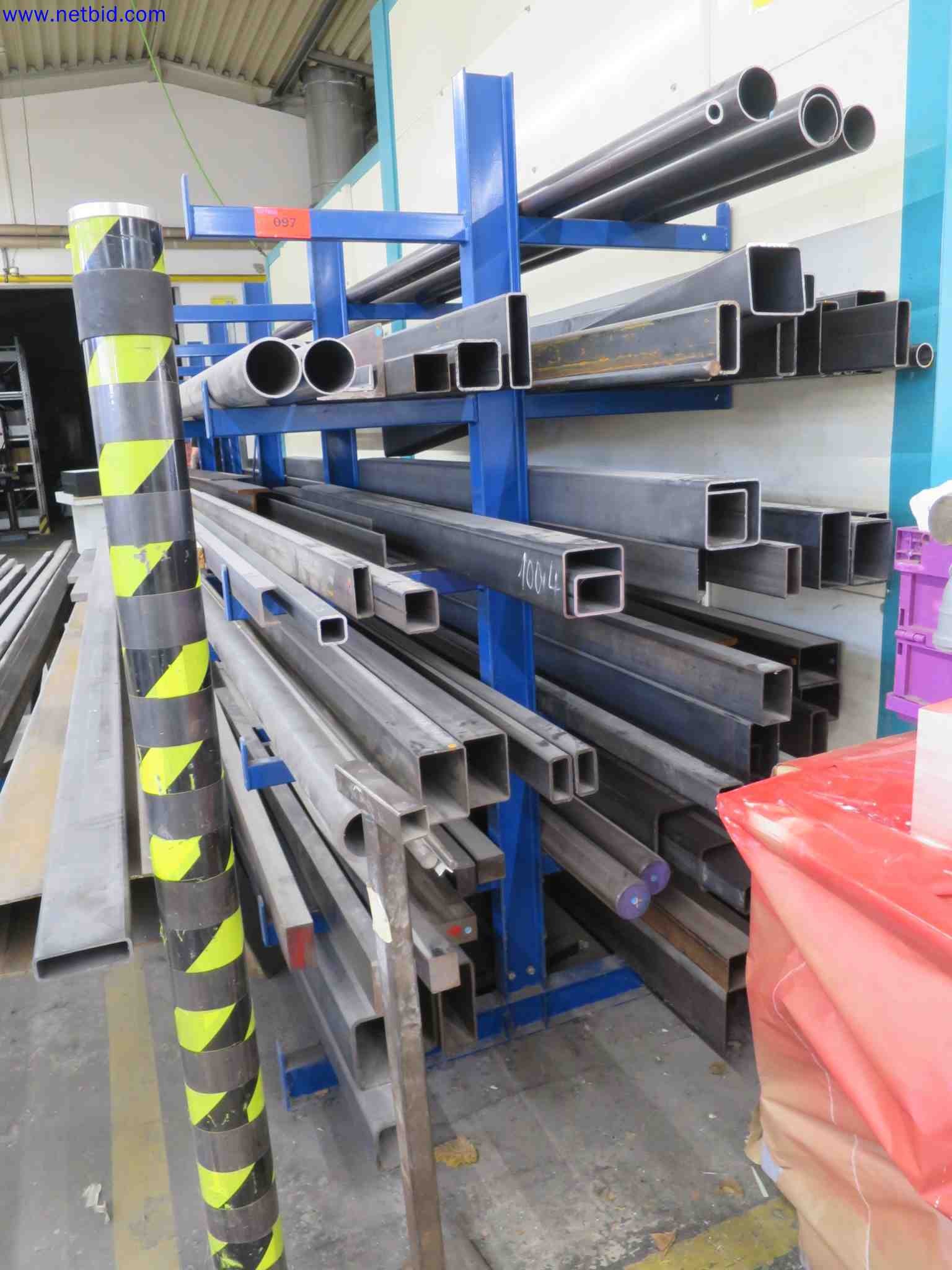 Machines CNC bien entretenues destinées à la fabrication de pièces métalliques de précision-2
