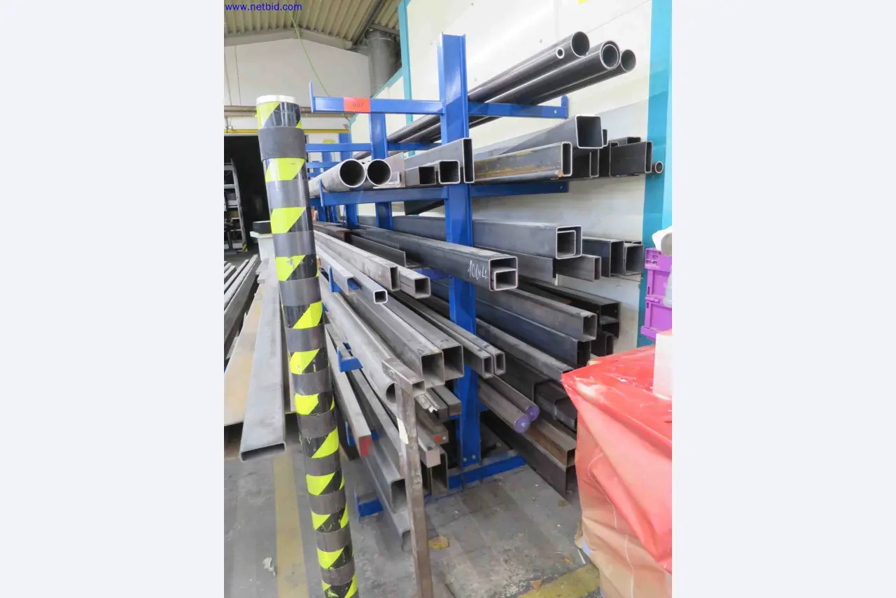 Machines CNC bien entretenues destinées à la fabrication de pièces métalliques de précision-2