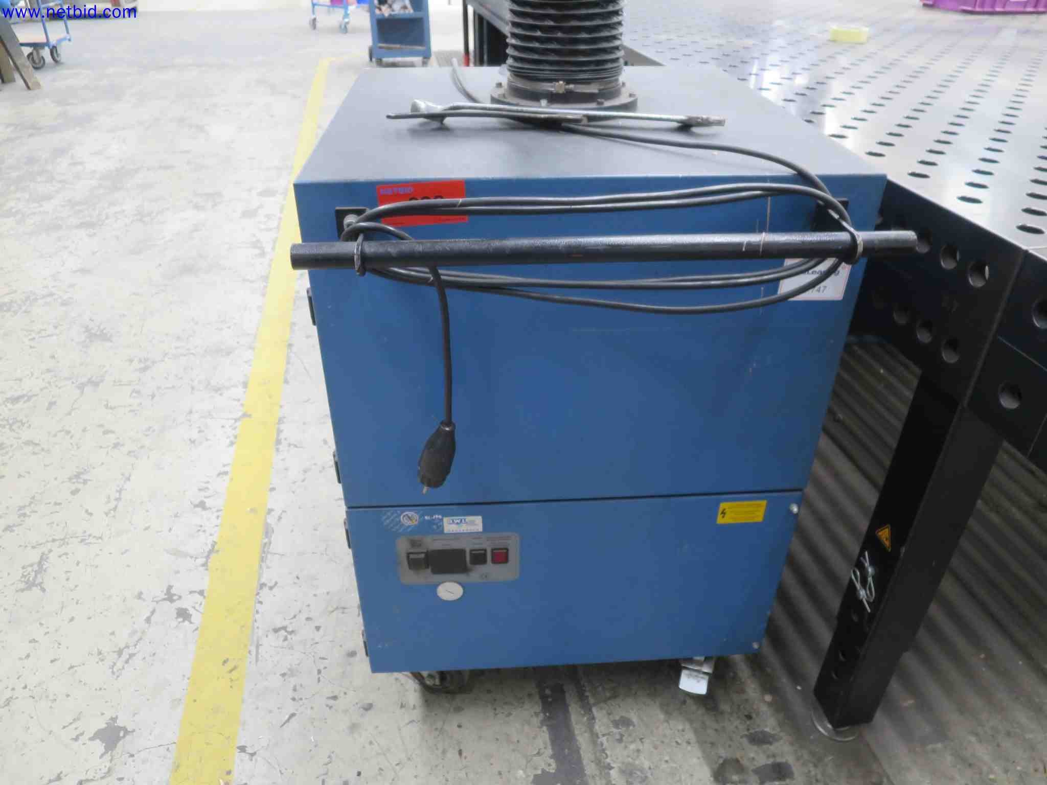 Machines CNC bien entretenues destinées à la fabrication de pièces métalliques de précision-1