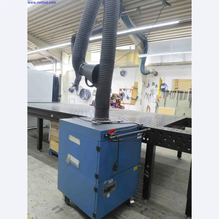 Machines CNC bien entretenues destinées à la fabrication de pièces métalliques de précision-2