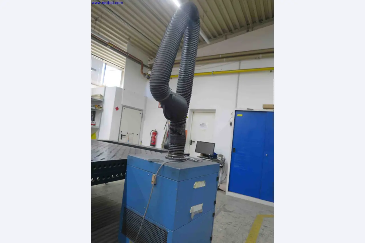 Machines CNC bien entretenues destinées à la fabrication de pièces métalliques de précision-3