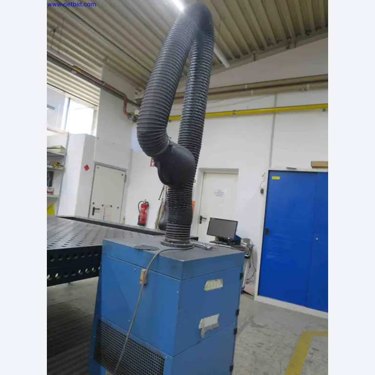 Machines CNC bien entretenues destinées à la fabrication de pièces métalliques de précision-3