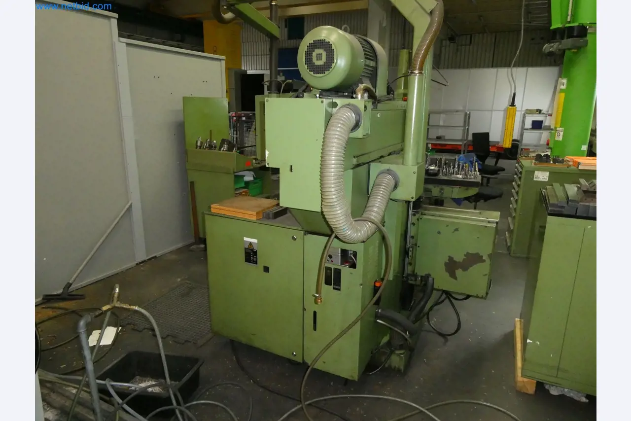 High-tech machinery for prototyping, model making, mold making (automotive)-5