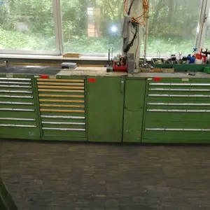 2 Kovové zásuvkové skříně Lista