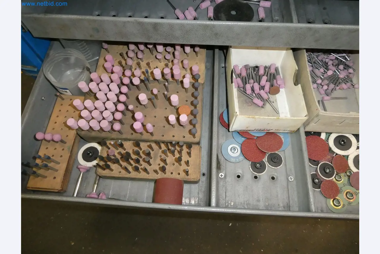 High-tech machinery for prototyping, model making, mold making (automotive)-3