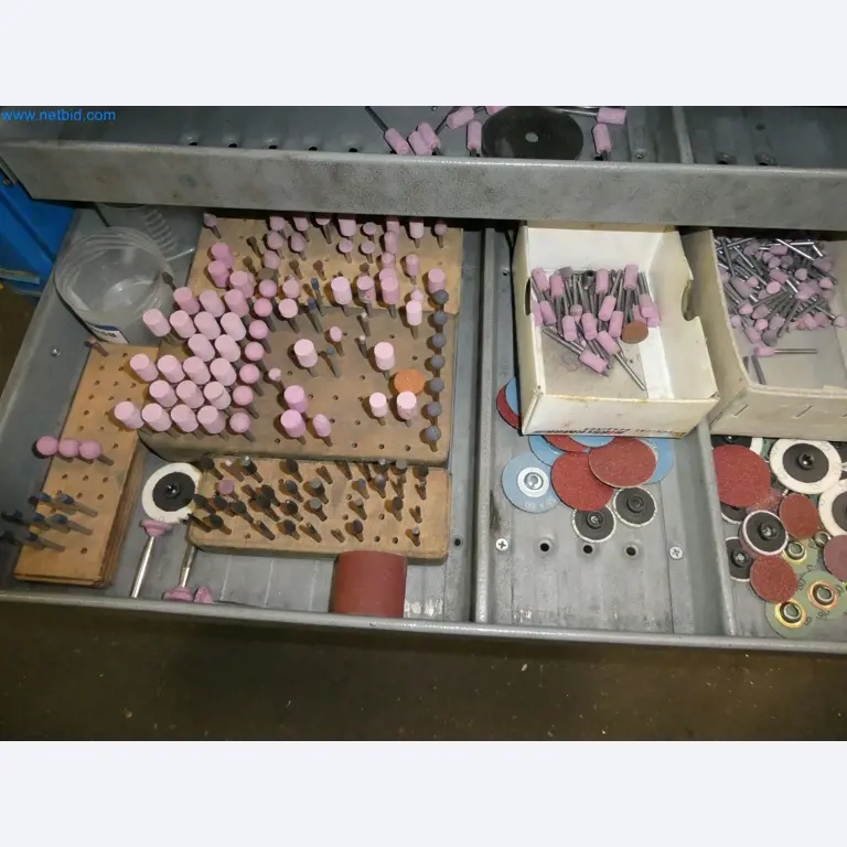 High-tech machinery for prototyping, model making, mold making (automotive)-3