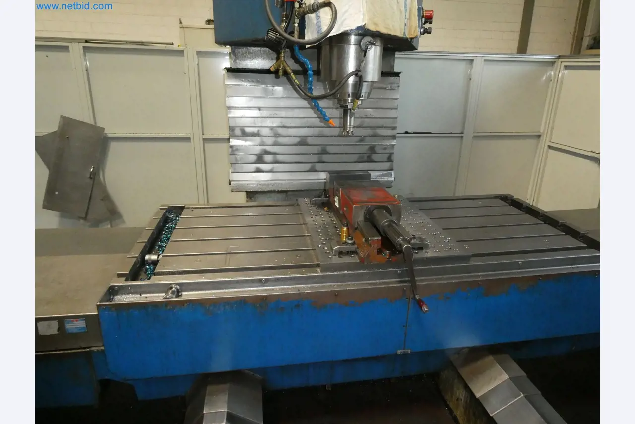 High-tech machinery for prototyping, model making, mold making (automotive)-3