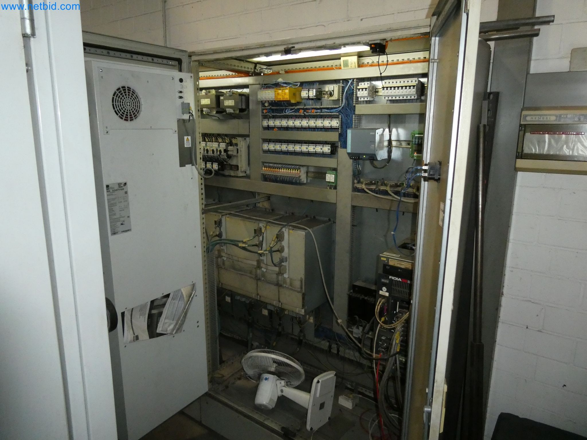 High-tech stroje pro výrobu prototypů, modelů a forem (automobilový průmysl)-5