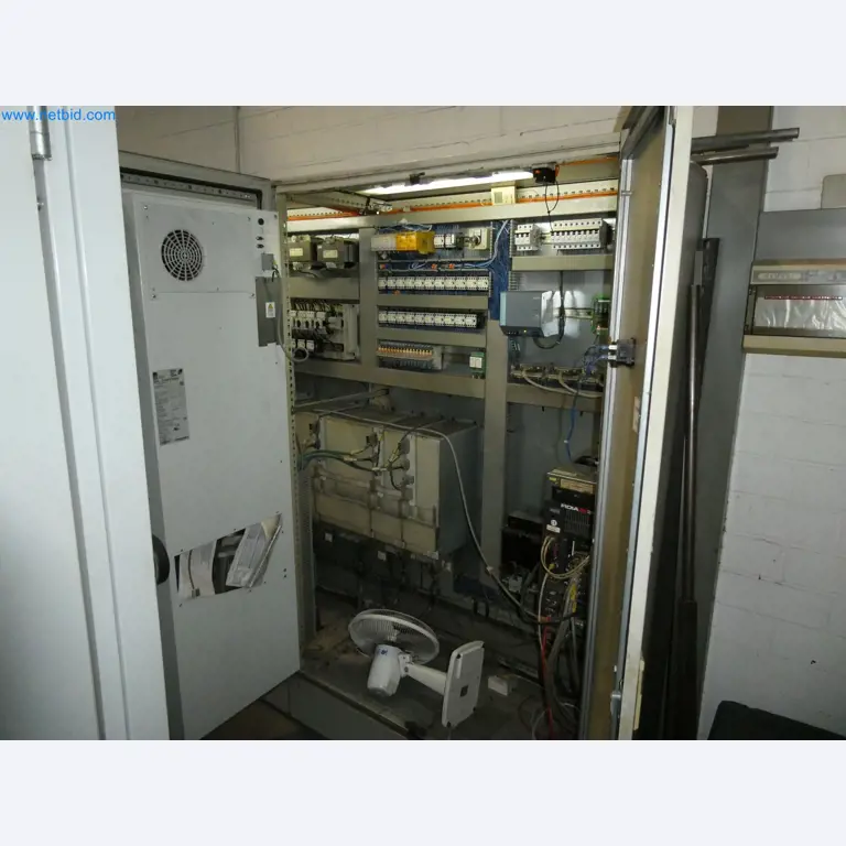 High-tech machinery for prototyping, model making, mold making (automotive)-5