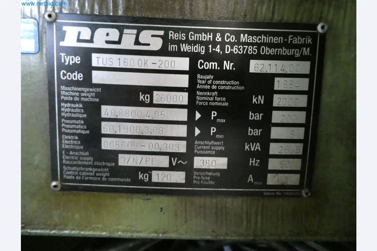 High-tech machinery for prototyping, model making, mold making (automotive)-11