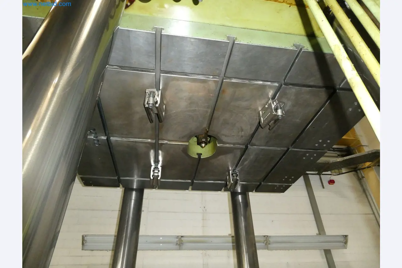 High-tech machinery for prototyping, model making, mold making (automotive)-3