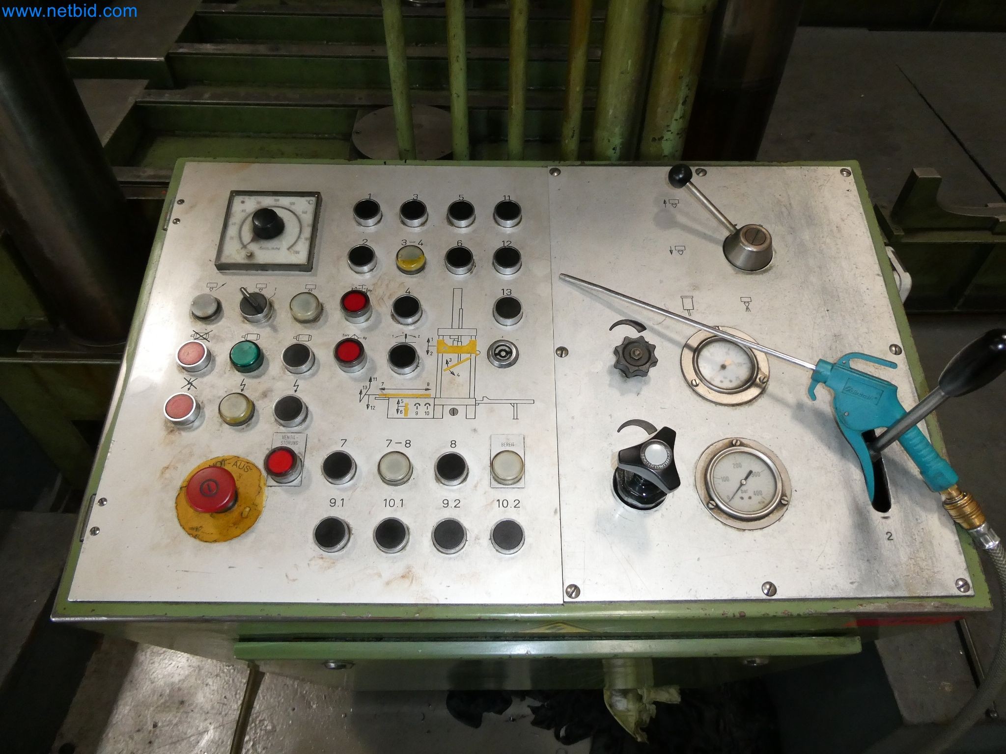 High-tech machinery for prototyping, model making, mold making (automotive)-6