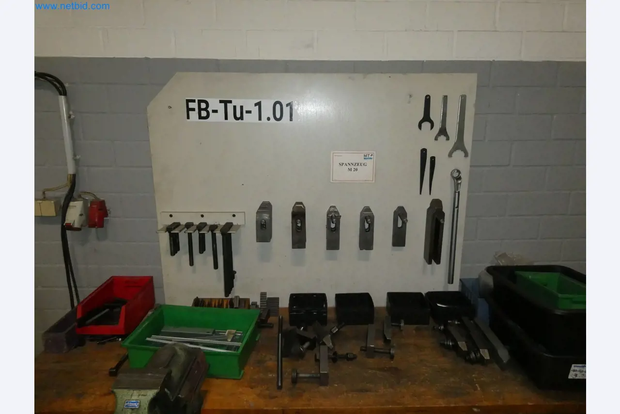 High-tech machinery for prototyping, model making, mold making (automotive)-8