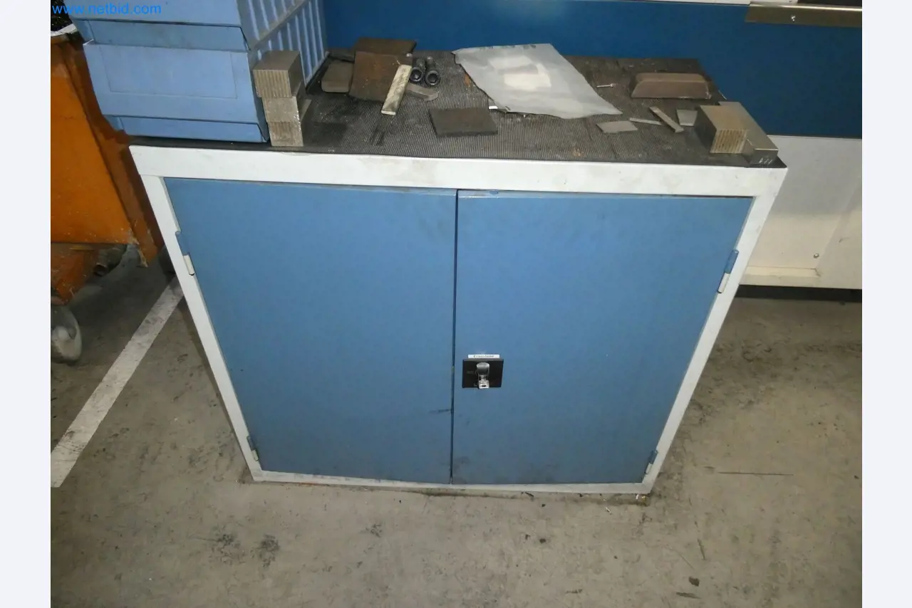 High-tech machinery for prototyping, model making, mold making (automotive)-8