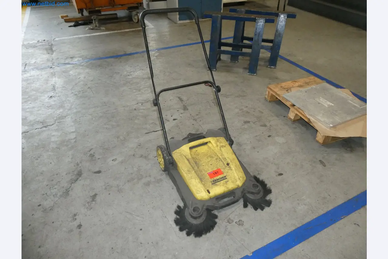 High-tech machinery for prototyping, model making, mold making (automotive)-1