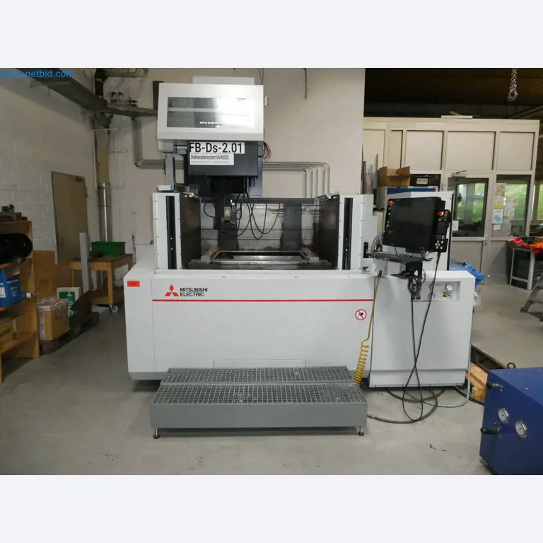 High-tech machinery for prototyping, model making, mold making (automotive)-1