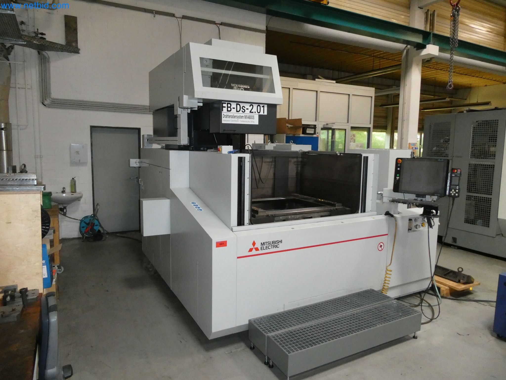 Parc de machines high-tech pour la construction de prototypes, de modèles, de moules (automobile)-2