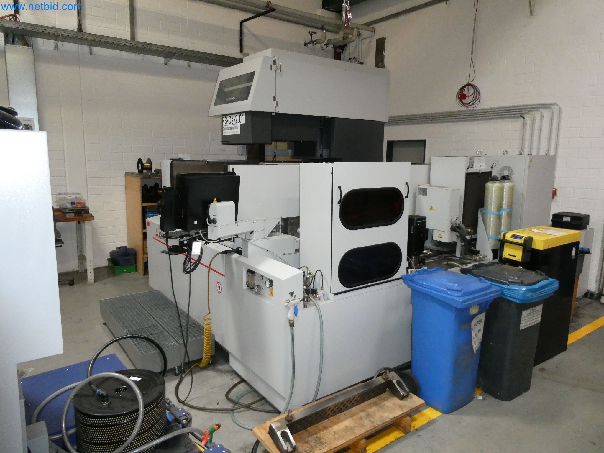 Parc de machines high-tech pour la construction de prototypes, de modèles, de moules (automobile)-3