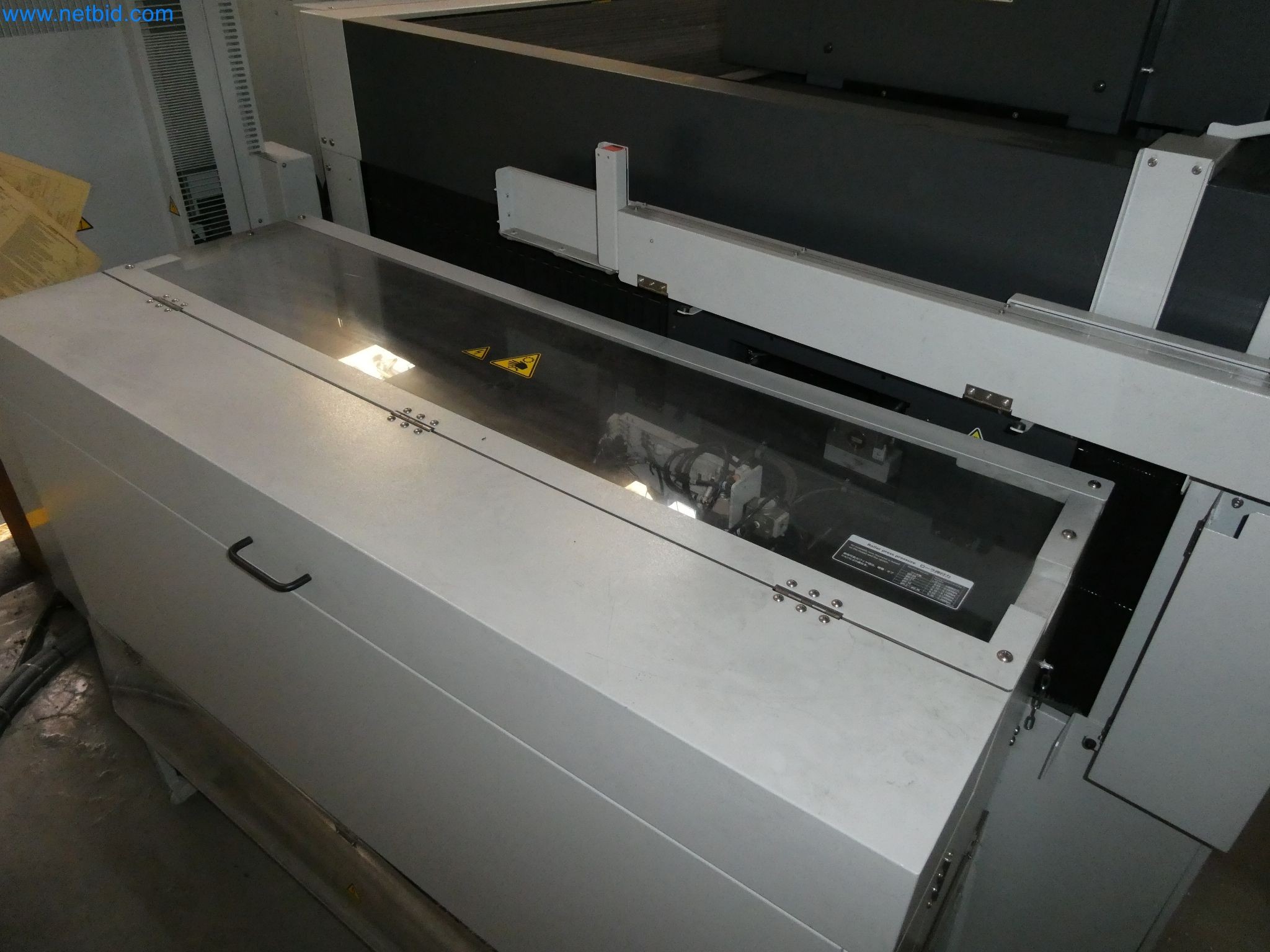 Parc de machines high-tech pour la construction de prototypes, de modèles, de moules (automobile)-4