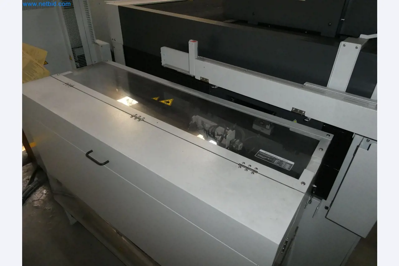 High-tech machinery for prototyping, model making, mold making (automotive)-4