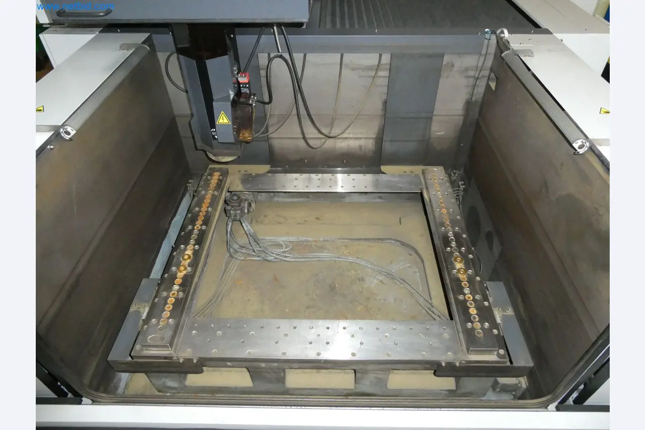 High-tech machinery for prototyping, model making, mold making (automotive)-5