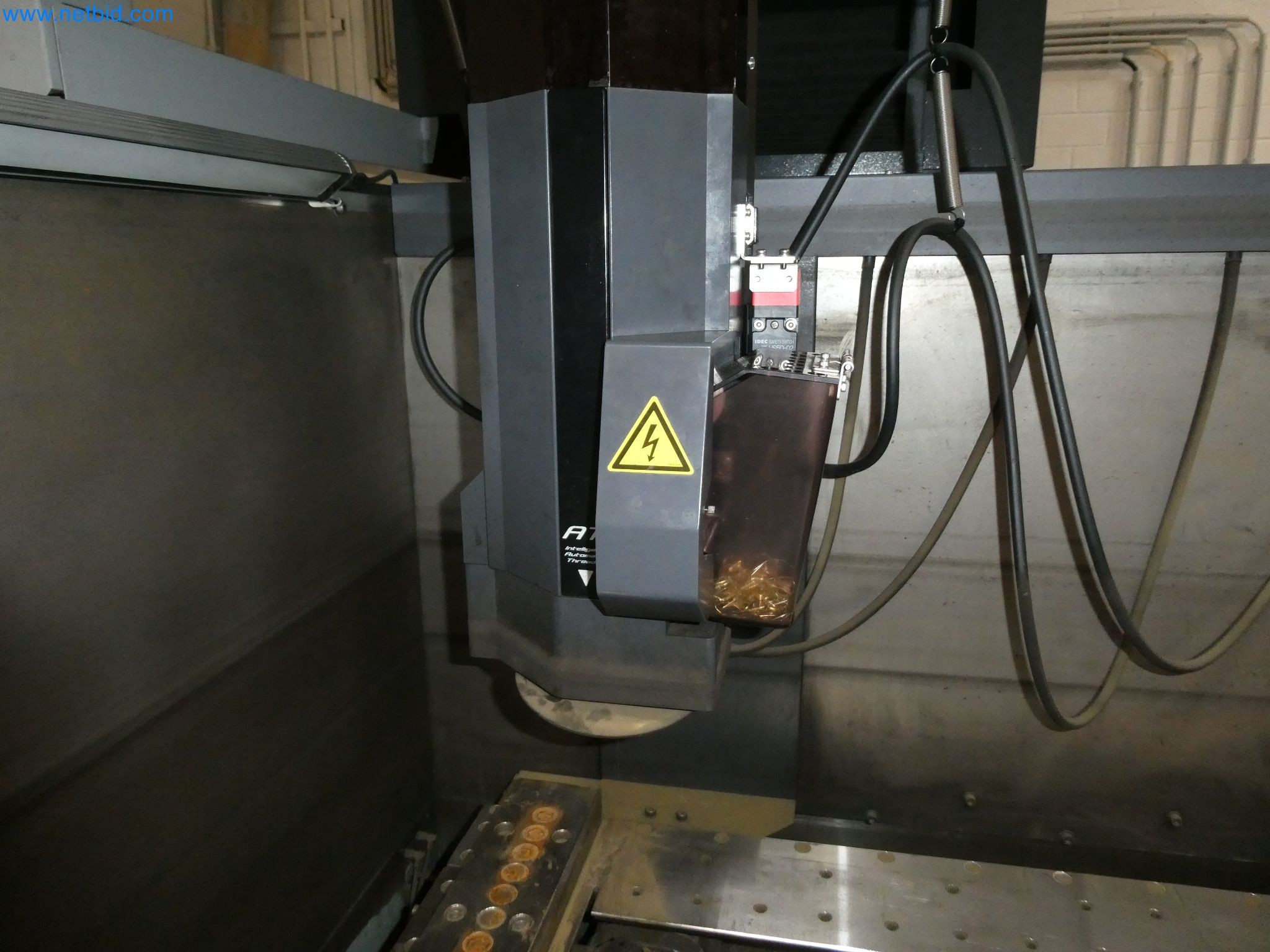 Parc de machines high-tech pour la construction de prototypes, de modèles, de moules (automobile)-6