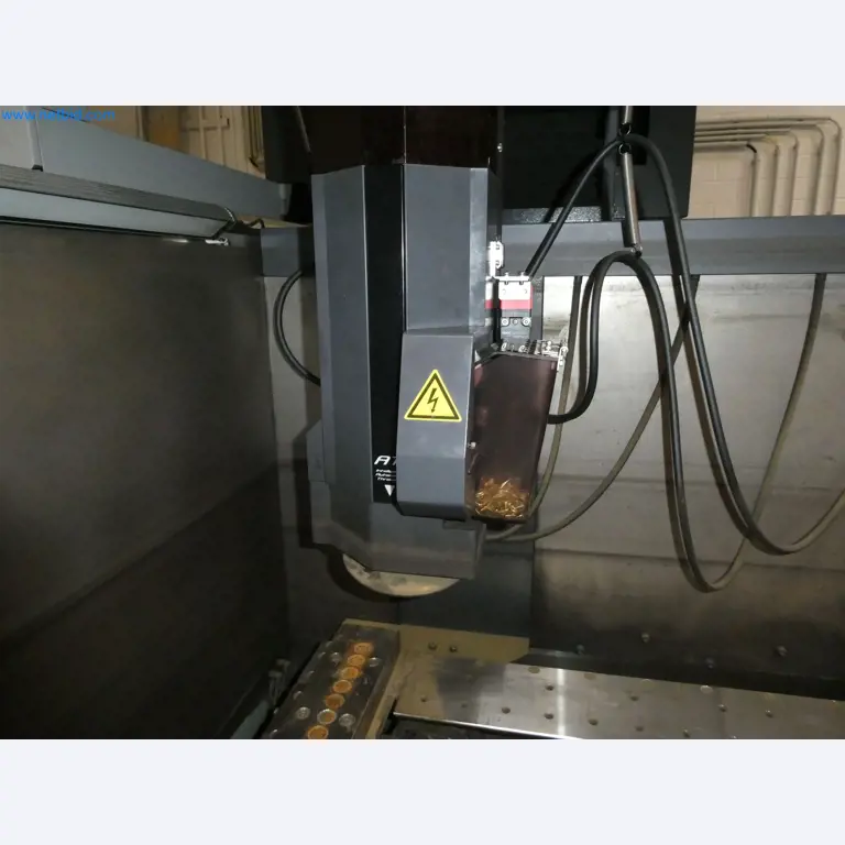 High-tech machinery for prototyping, model making, mold making (automotive)-6