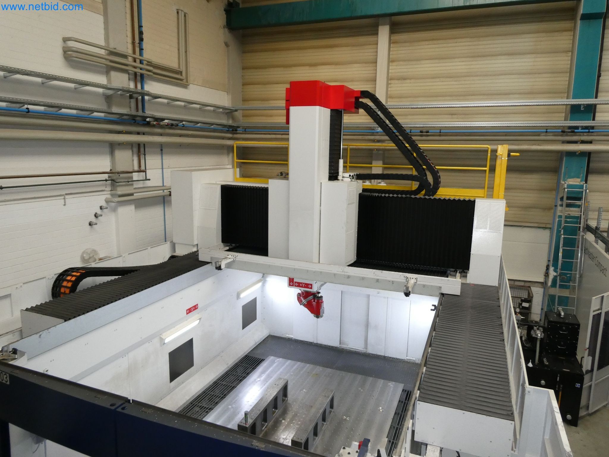 Maquinaria de alta tecnología para creación de prototipos, fabricación de modelos y moldes (automoción)-2