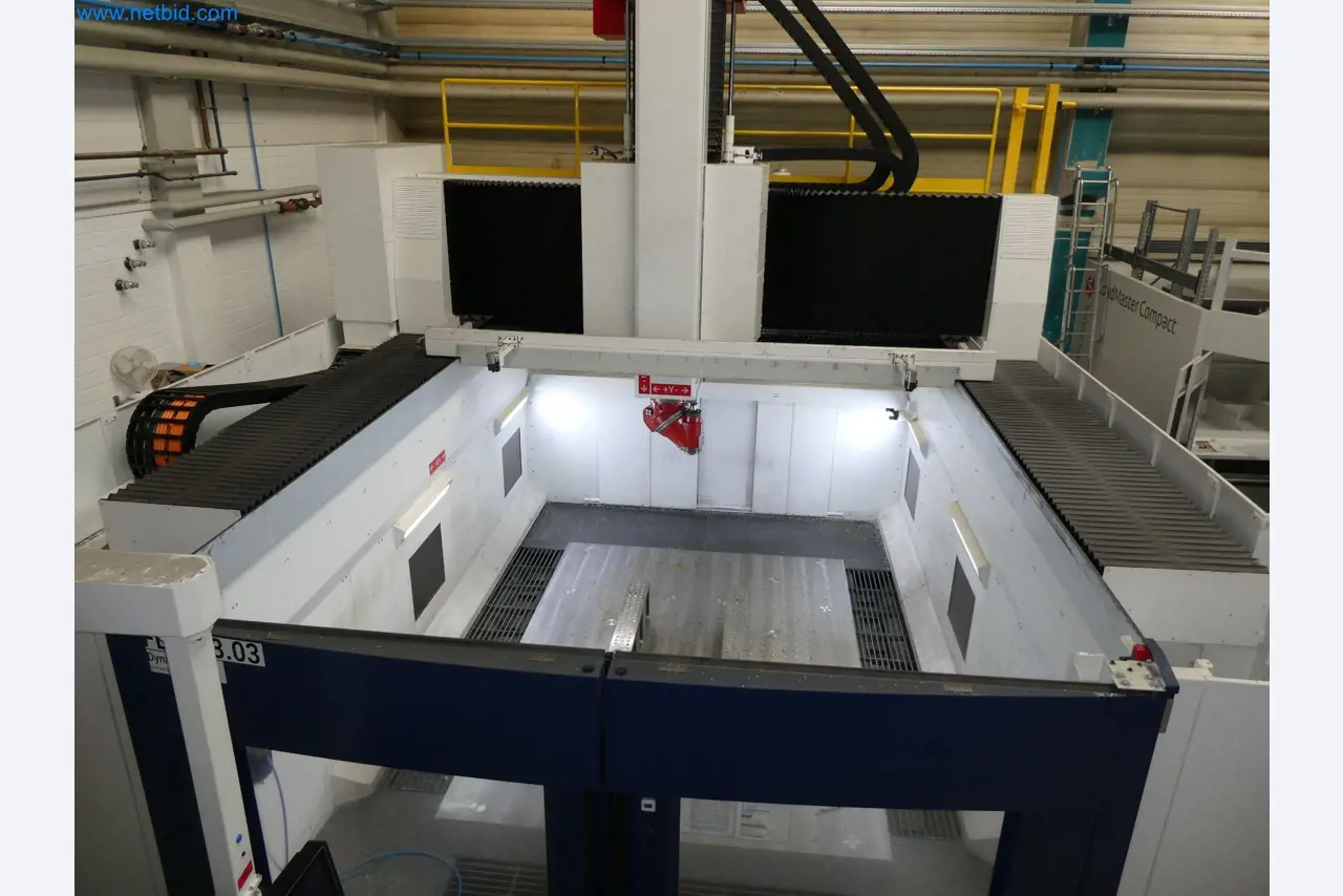 High-tech machinery for prototyping, model making, mold making (automotive)-3