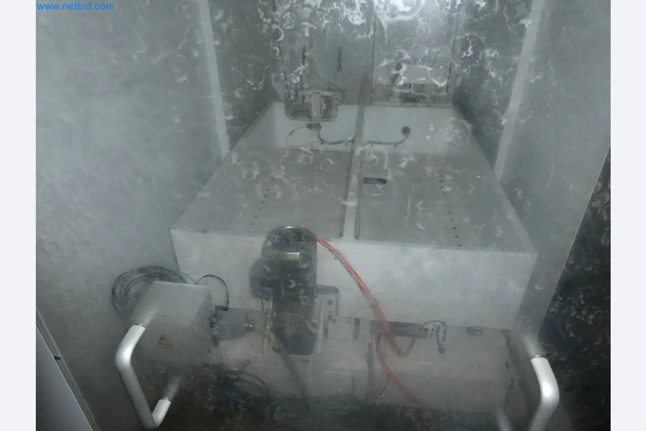 High-tech machinery for prototyping, model making, mold making (automotive)-7