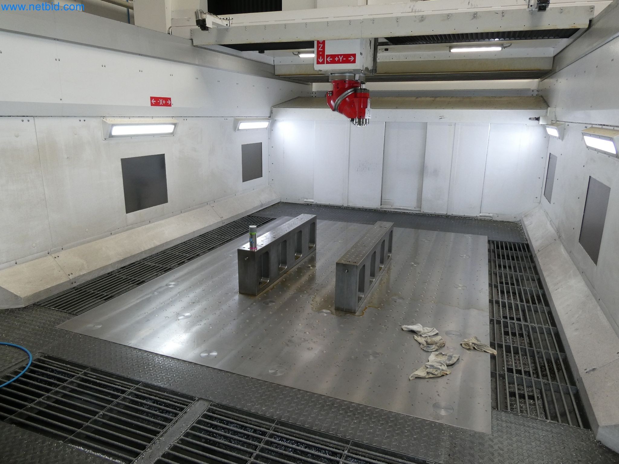 Maquinaria de alta tecnología para creación de prototipos, fabricación de modelos y moldes (automoción)-10