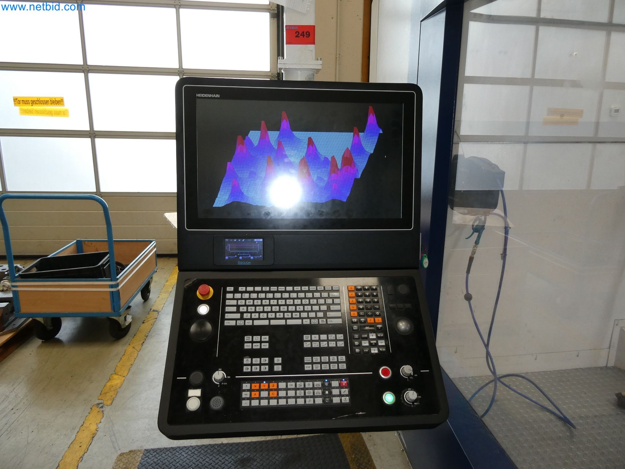 High-tech machinery for prototyping, model making, mold making (automotive)-14