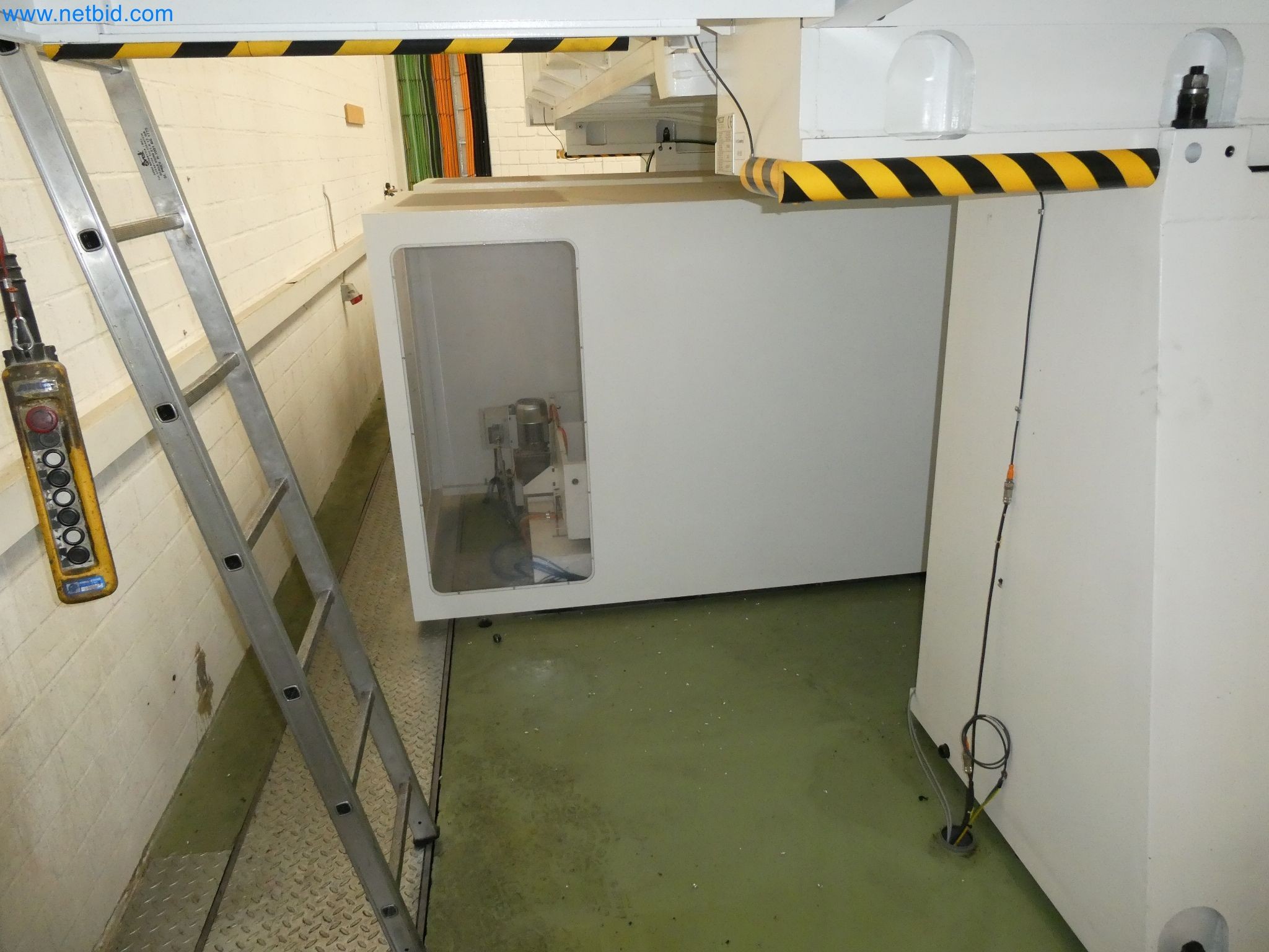 High-tech machinery for prototyping, model making, mold making (automotive)-5