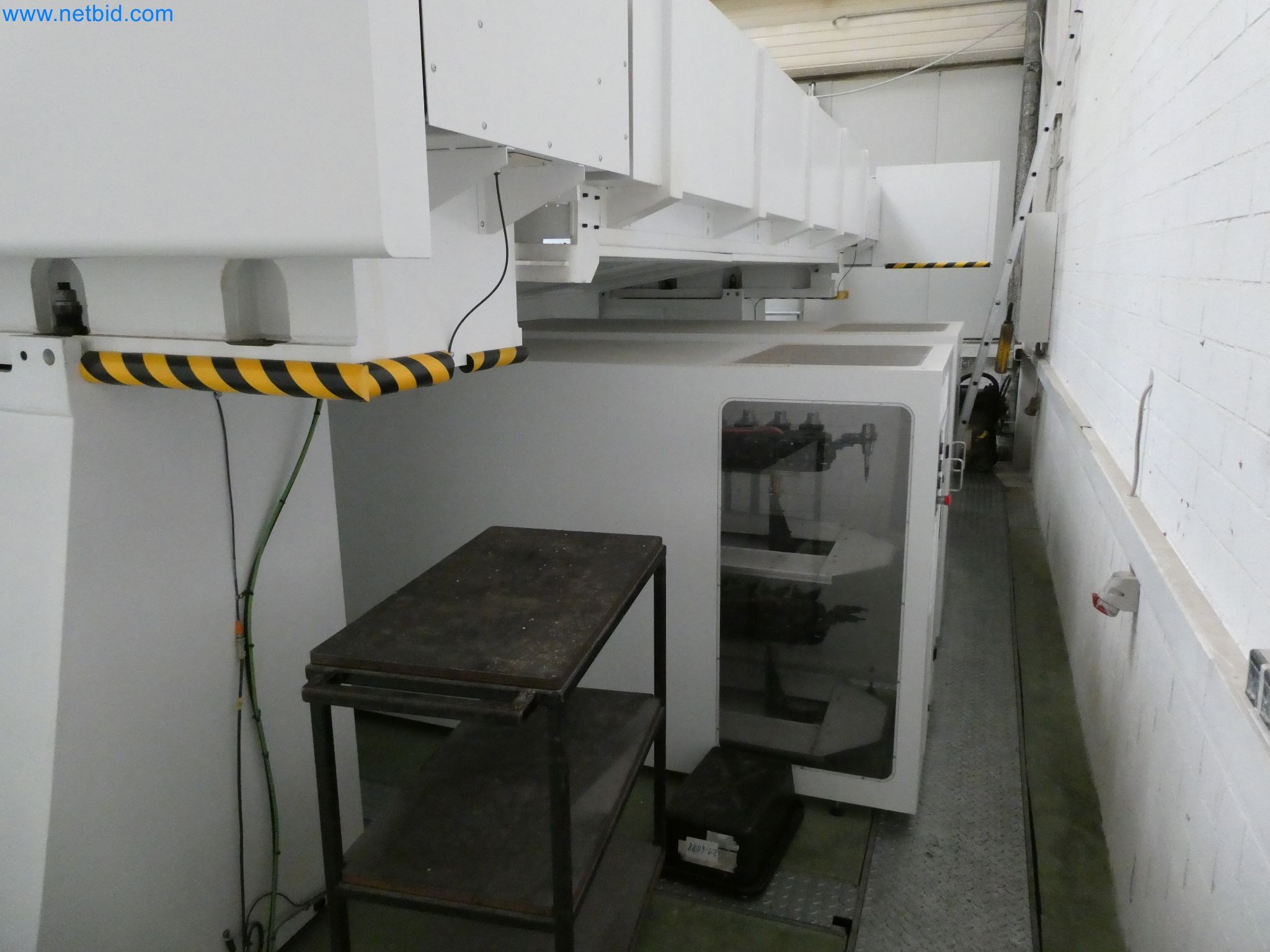 High-tech machinery for prototyping, model making, mold making (automotive)-7