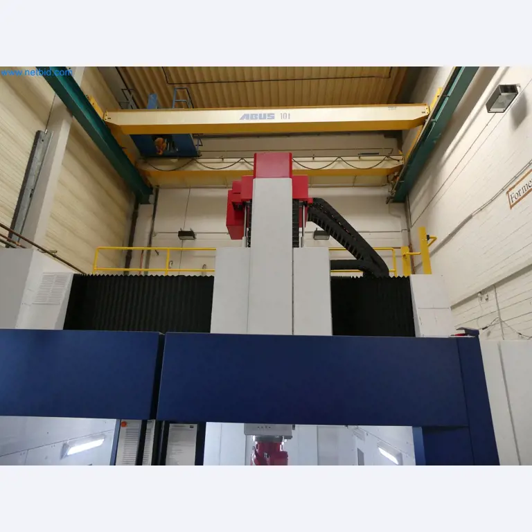 High-tech machinery for prototyping, model making, mold making (automotive)-9