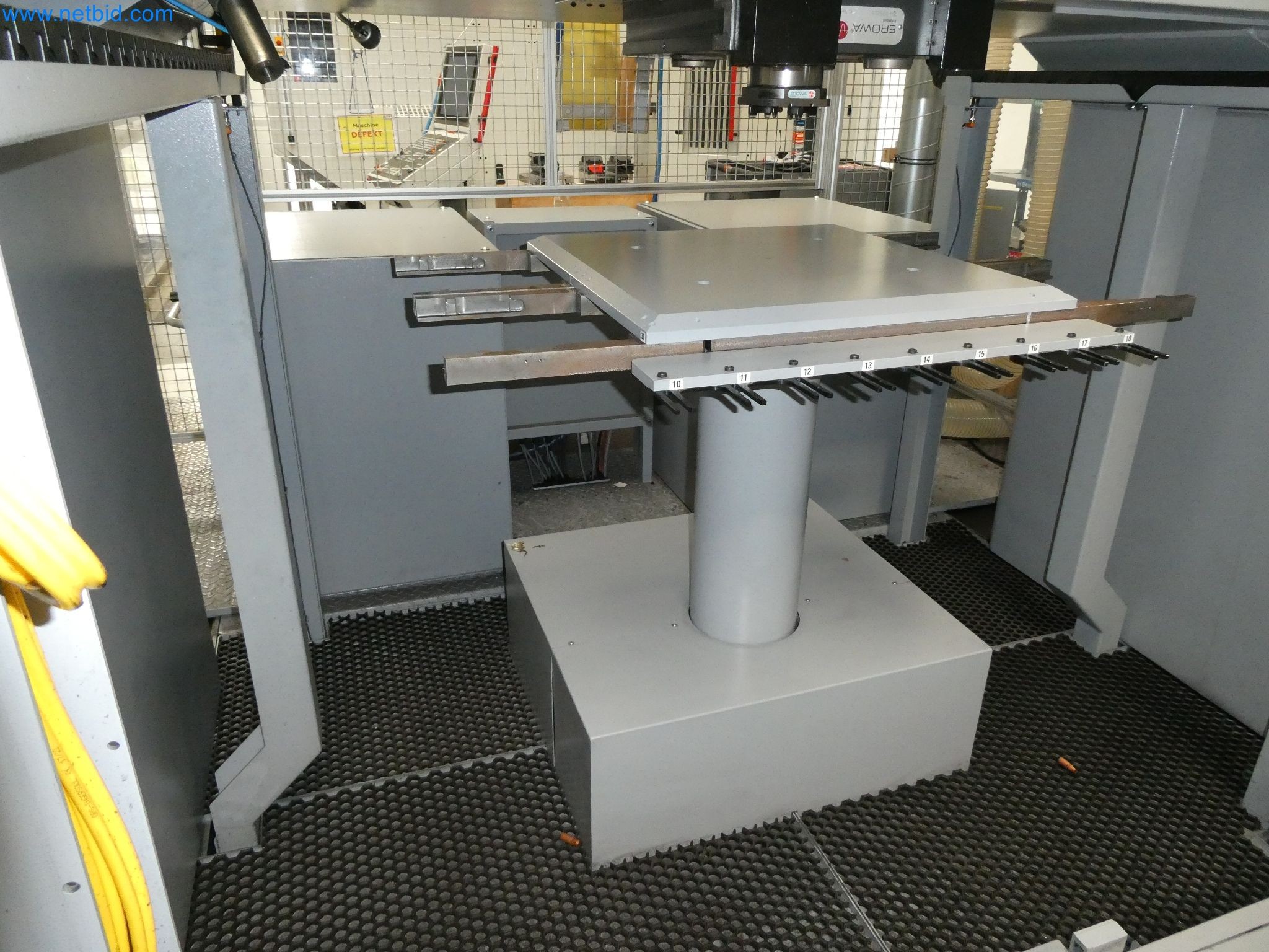 High-tech machinery for prototyping, model making, mold making (automotive)-3