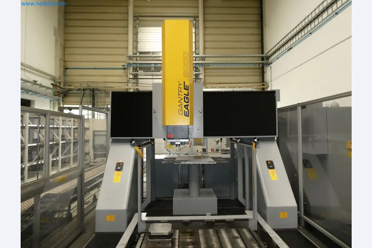 High-tech machinery for prototyping, model making, mold making (automotive)-7