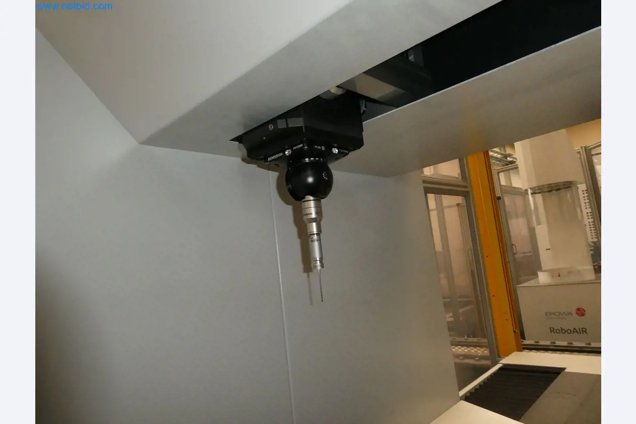 High-tech machinery for prototyping, model making, mold making (automotive)-4