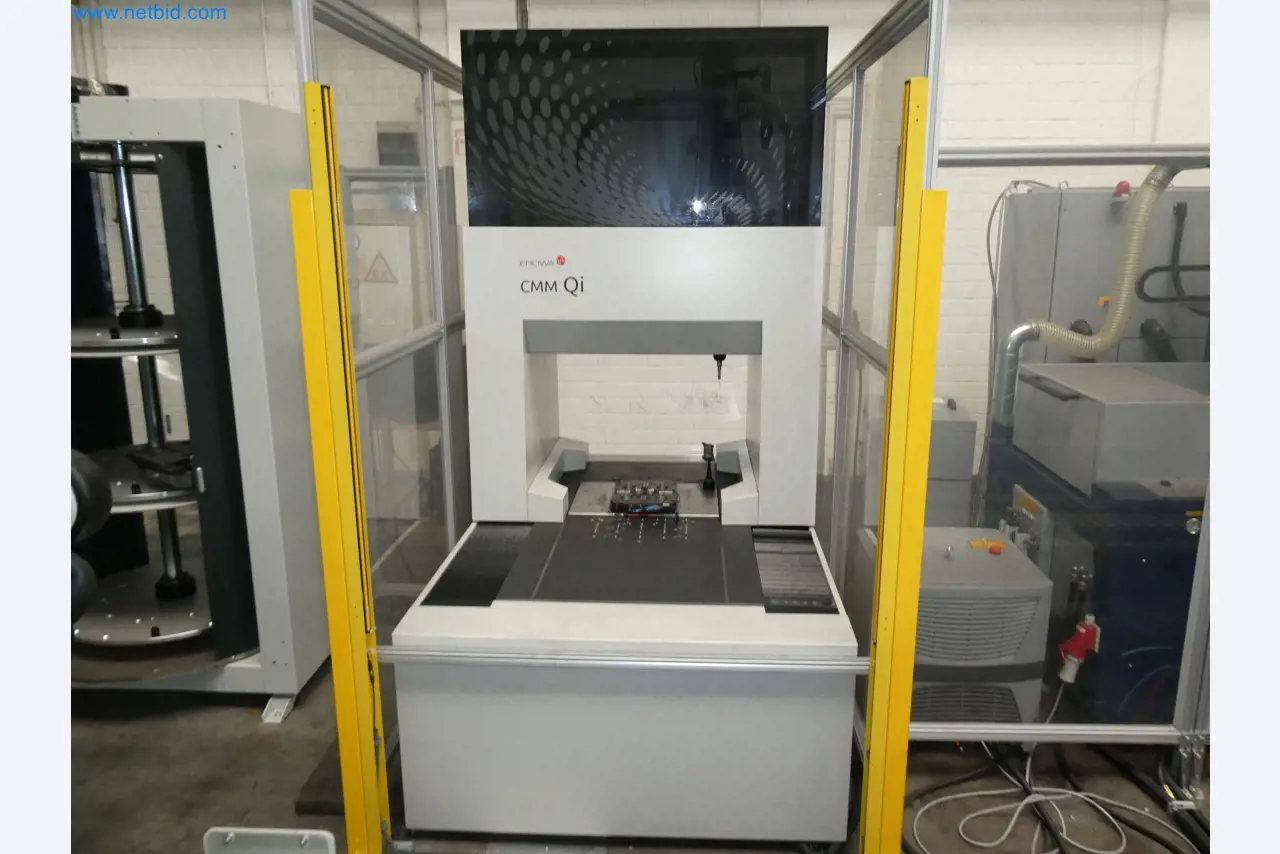 High-tech machinery for prototyping, model making, mold making (automotive)-6