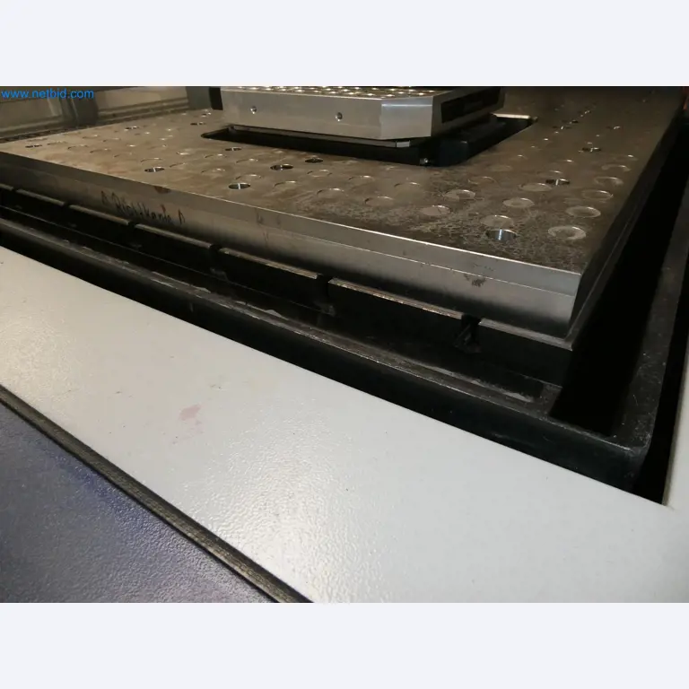 High-tech machinery for prototyping, model making, mold making (automotive)-2