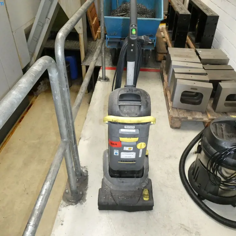 Machine de nettoyage des sols Kärcher BR30/4C