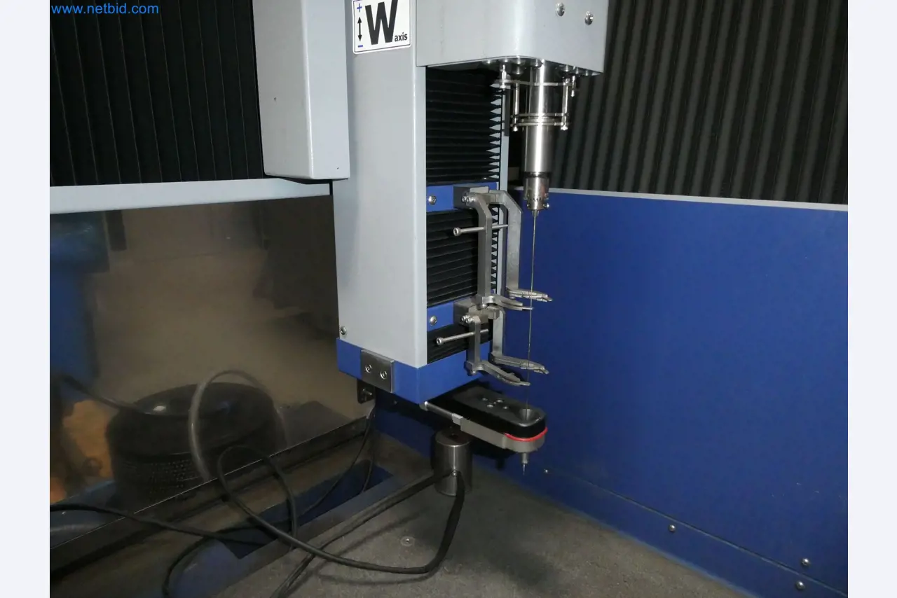 High-tech machinery for prototyping, model making, mold making (automotive)-5