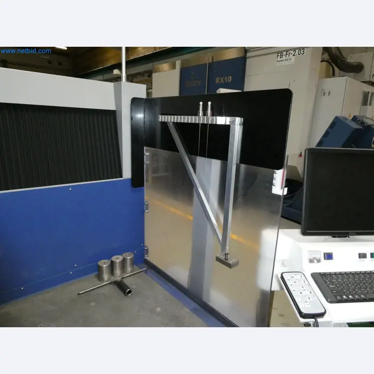 High-tech machinery for prototyping, model making, mold making (automotive)-6