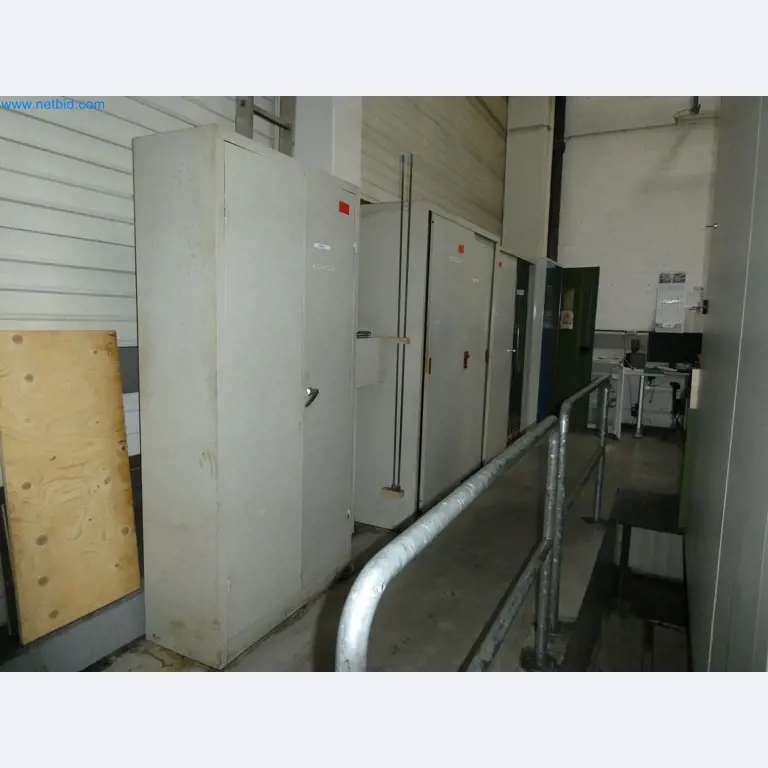 High-tech machinery for prototyping, model making, mold making (automotive)-12