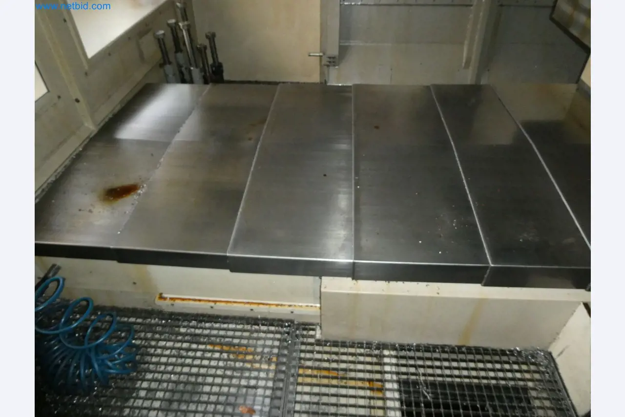 High-tech machinery for prototyping, model making, mold making (automotive)-8