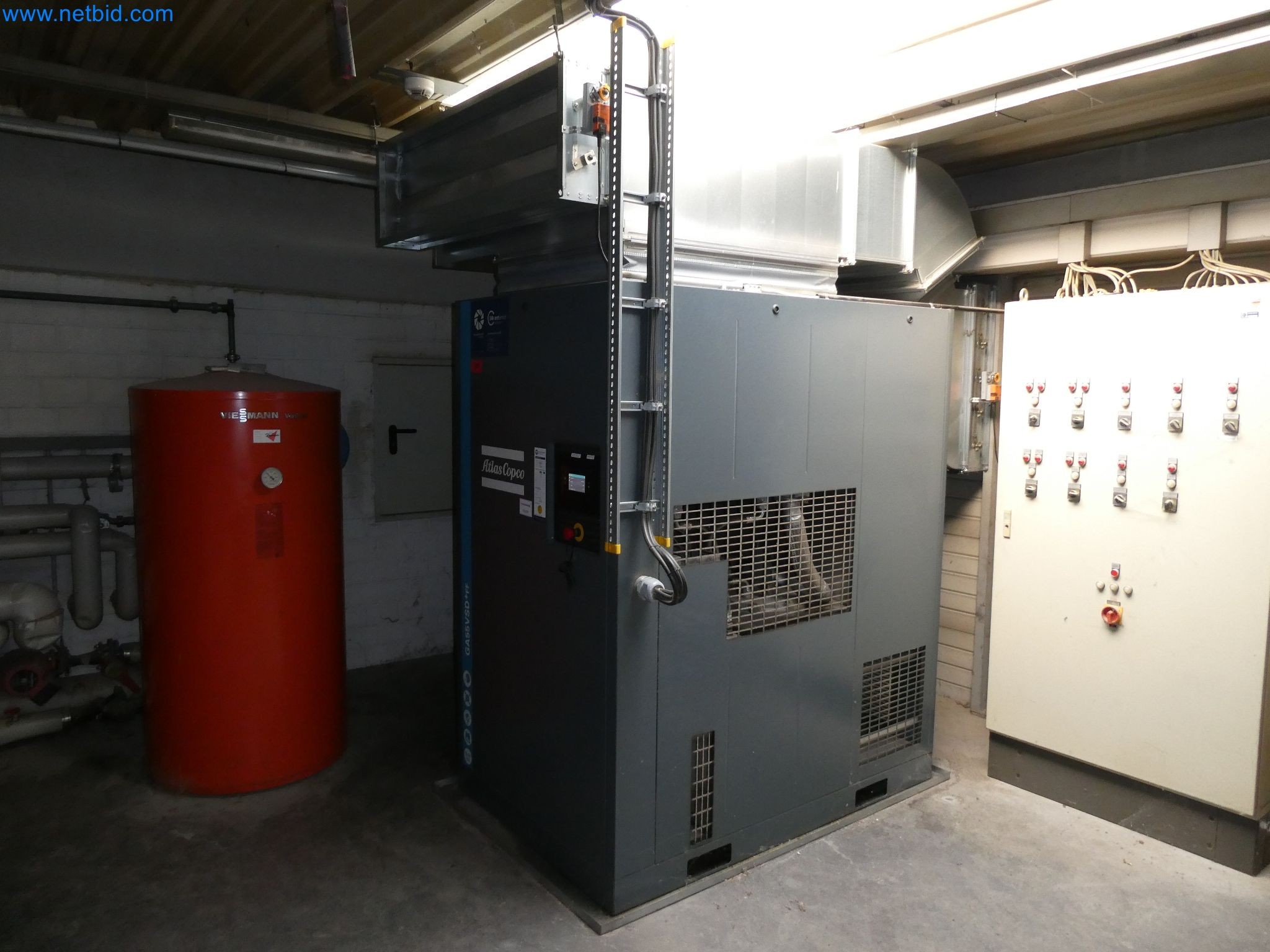 High-tech machinery for prototyping, model making, mold making (automotive)-2