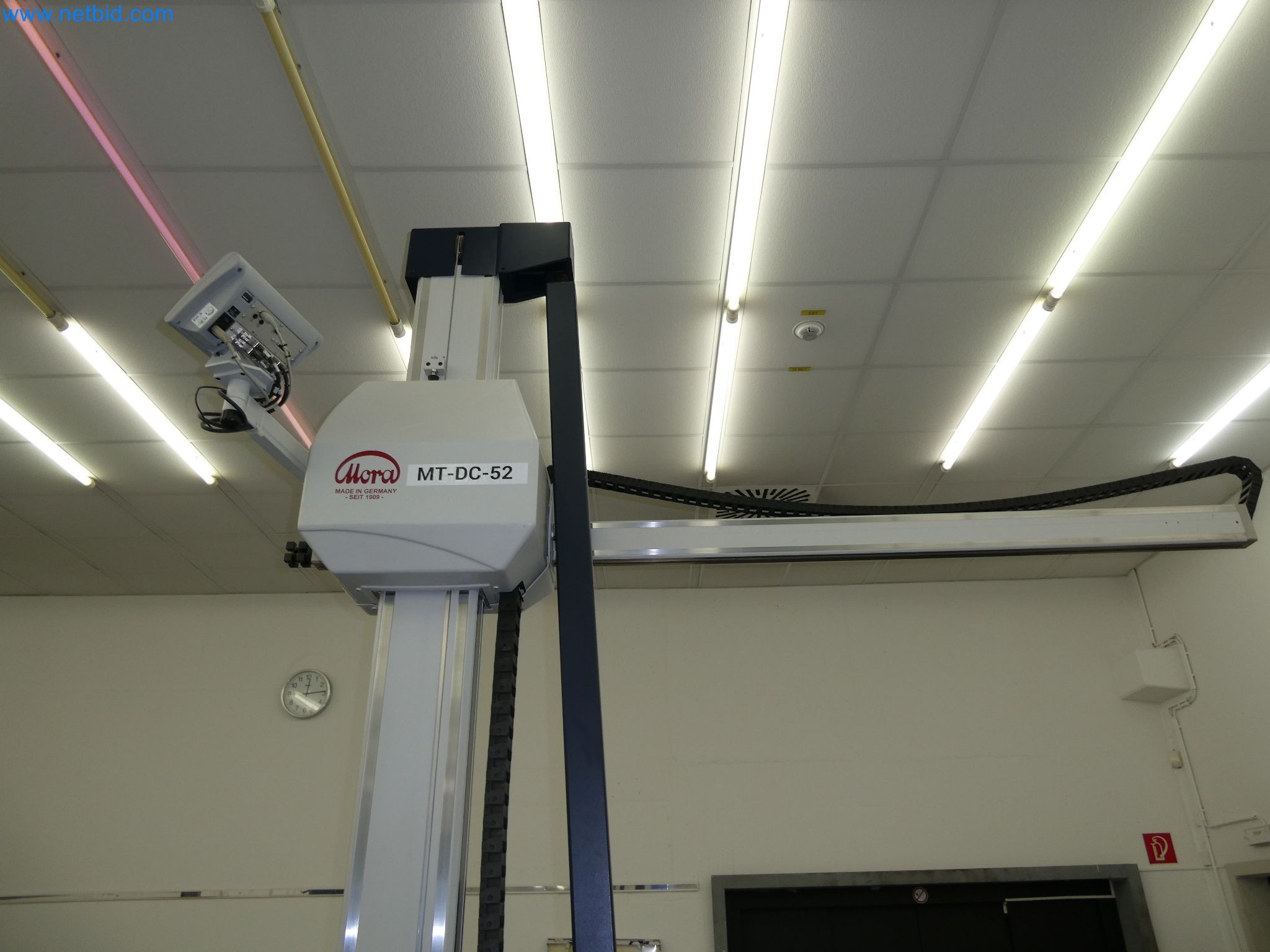 High-tech machinery for prototyping, model making, mold making (automotive)-3