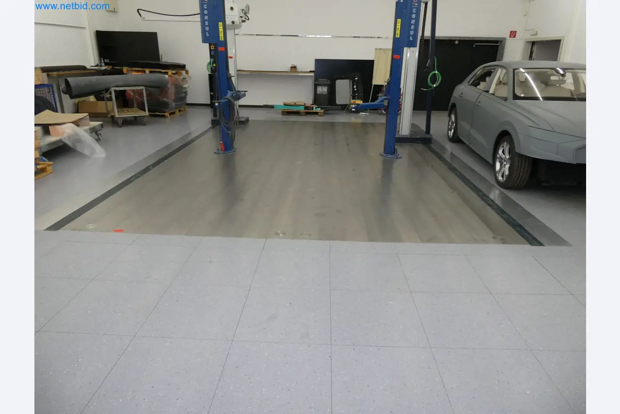 High-tech machinery for prototyping, model making, mold making (automotive)-5