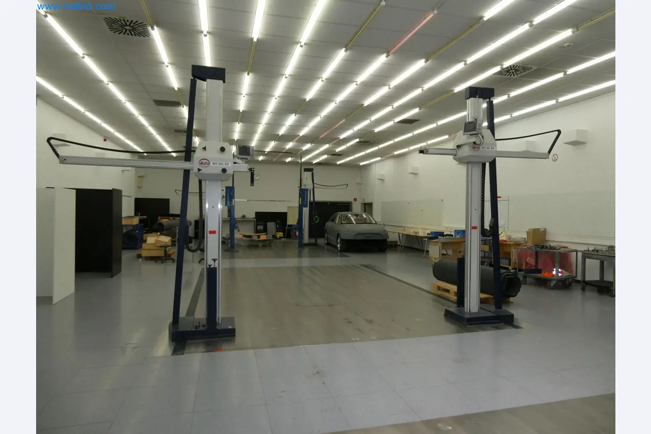 High-tech machinery for prototyping, model making, mold making (automotive)-1